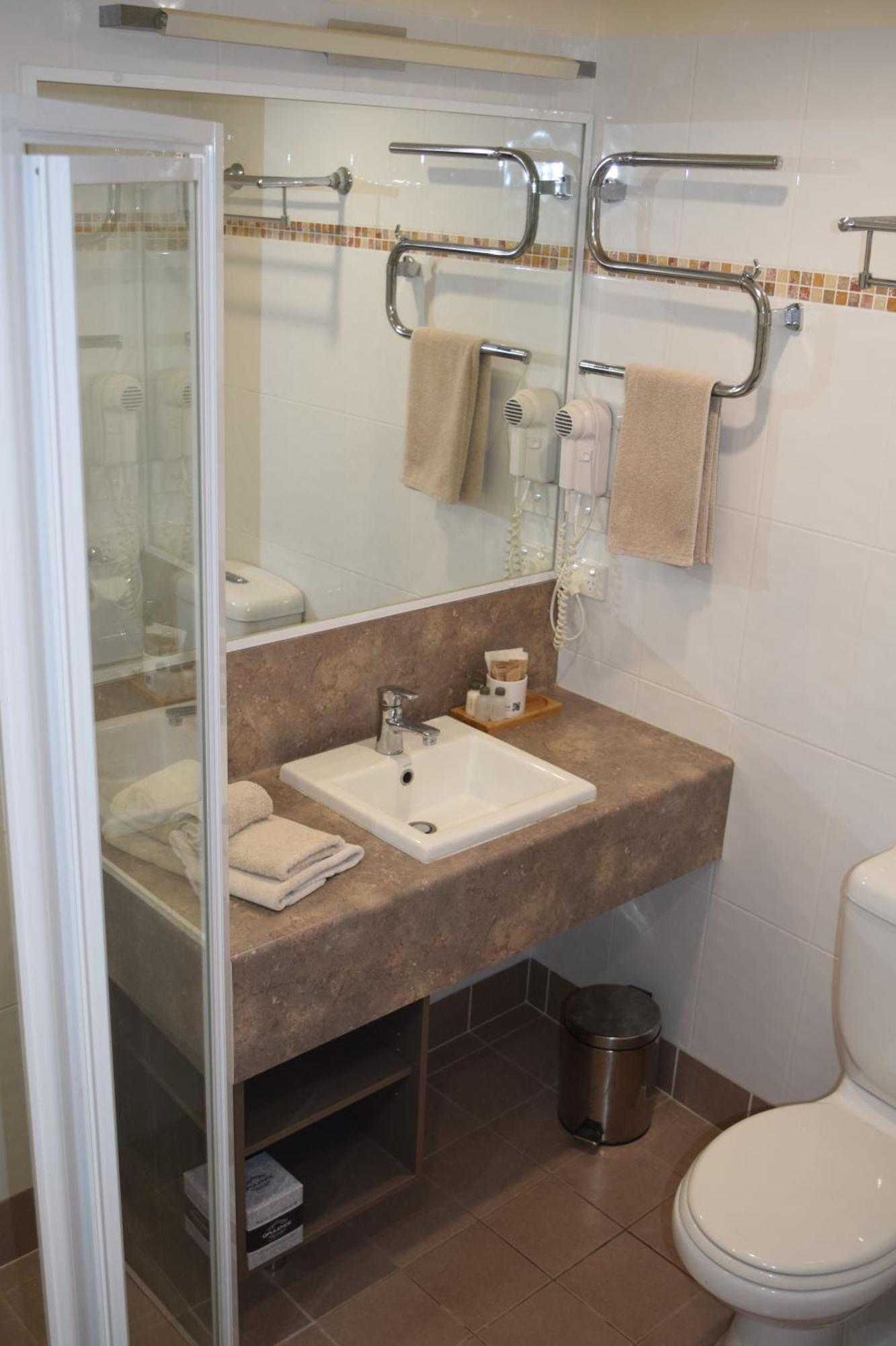 Oasis Inn Ulladulla - Welcoming Guests 18 Years And Older Ngoại thất bức ảnh