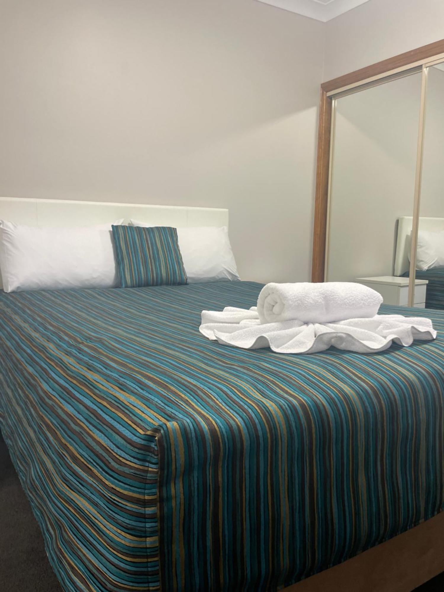 Oasis Inn Ulladulla - Welcoming Guests 18 Years And Older Ngoại thất bức ảnh